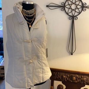 Outer edge white puffer vest